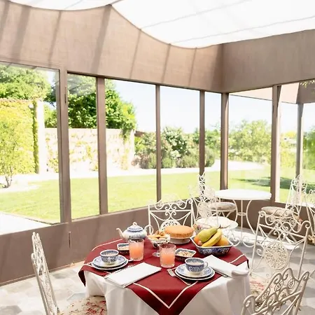 Pampucet Bed & Breakfast 4*